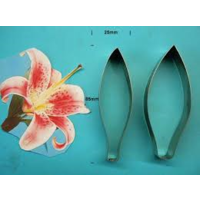Oriental Lily cutter set of 2