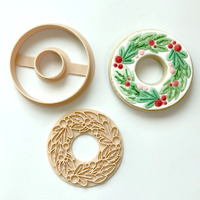 Christmas Wreath Cutter & Embosser Set (Little Biskut) LBD046
