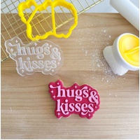 SET561 Hugs & Kisses Debosser Set